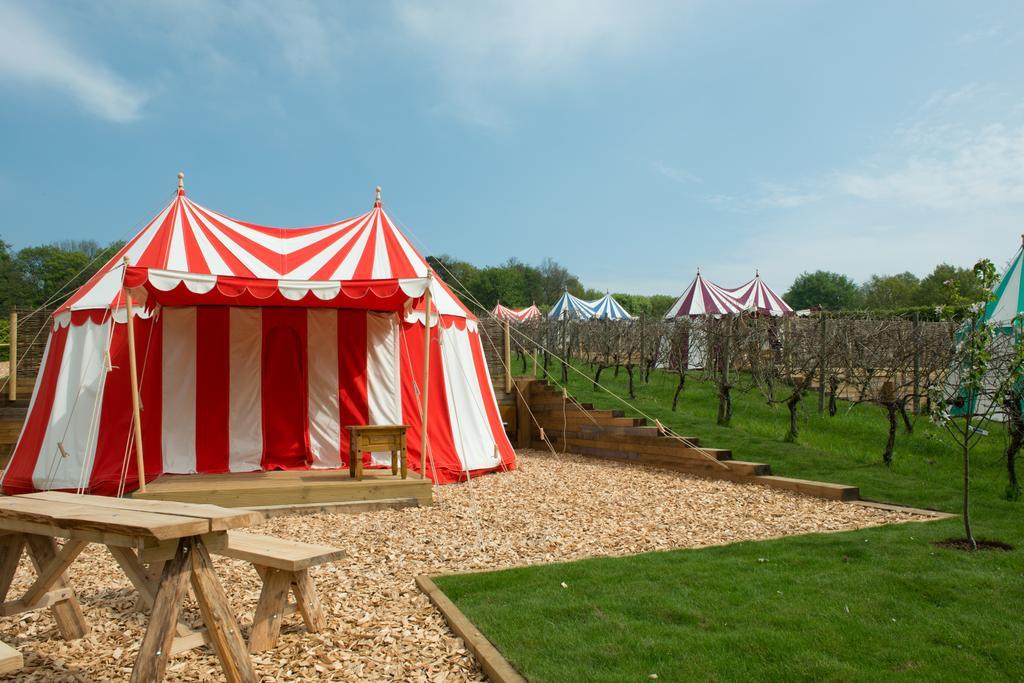 Hotel Leeds Castle Knights Glamping Esterno foto