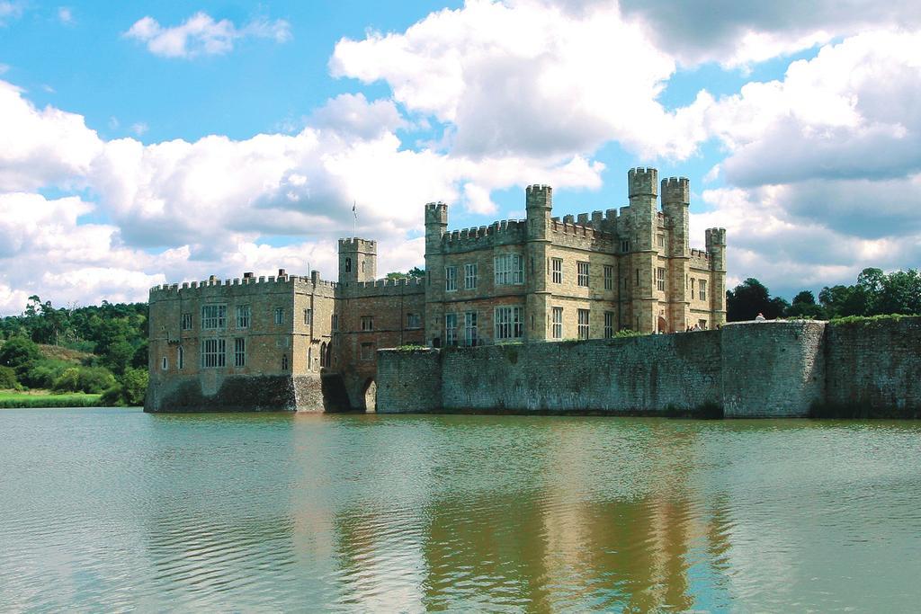 Hotel Leeds Castle Knights Glamping Esterno foto