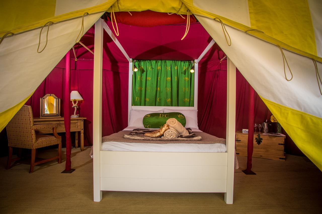 Hotel Leeds Castle Knights Glamping Esterno foto