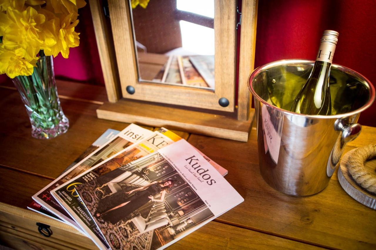 Hotel Leeds Castle Knights Glamping Esterno foto